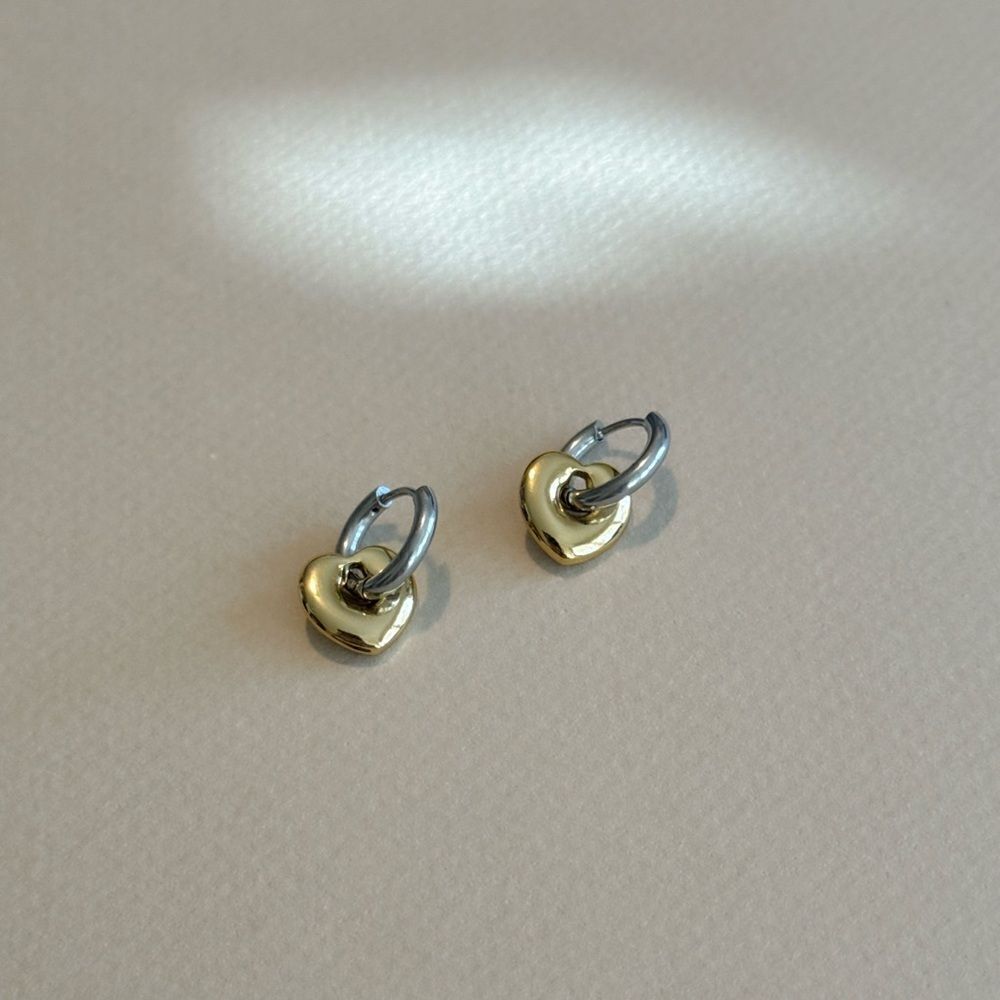 Heart hoop Earrings M1236 - Picture 6 of 8